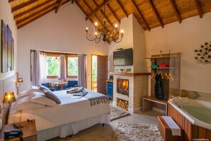 Luxury Suite, Jetted Tub | Private spa tub - Pousada Valle das Flores (Camanducaia)