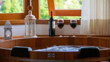 Bañera de hidromasaje privada