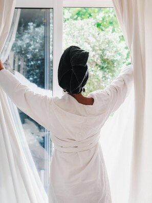 Decoración personalizada, muebles diferentes y escritorio