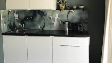 Suite, Non Smoking | Private kitchenette