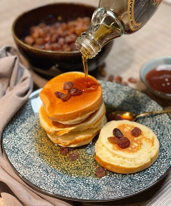 Desayuno continental (EUR 14 por persona) 