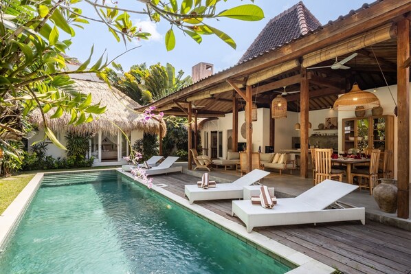 Outdoor pool, sun loungers