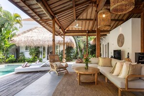 Property grounds - Renovated Villa Zayya, Central Oberoi Seminyak (Seminyak)