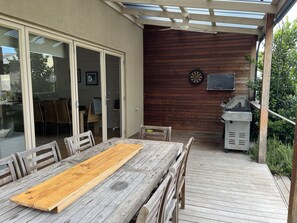 Outdoor dining - Barwon Bliss Beach House (Barwon Heads)