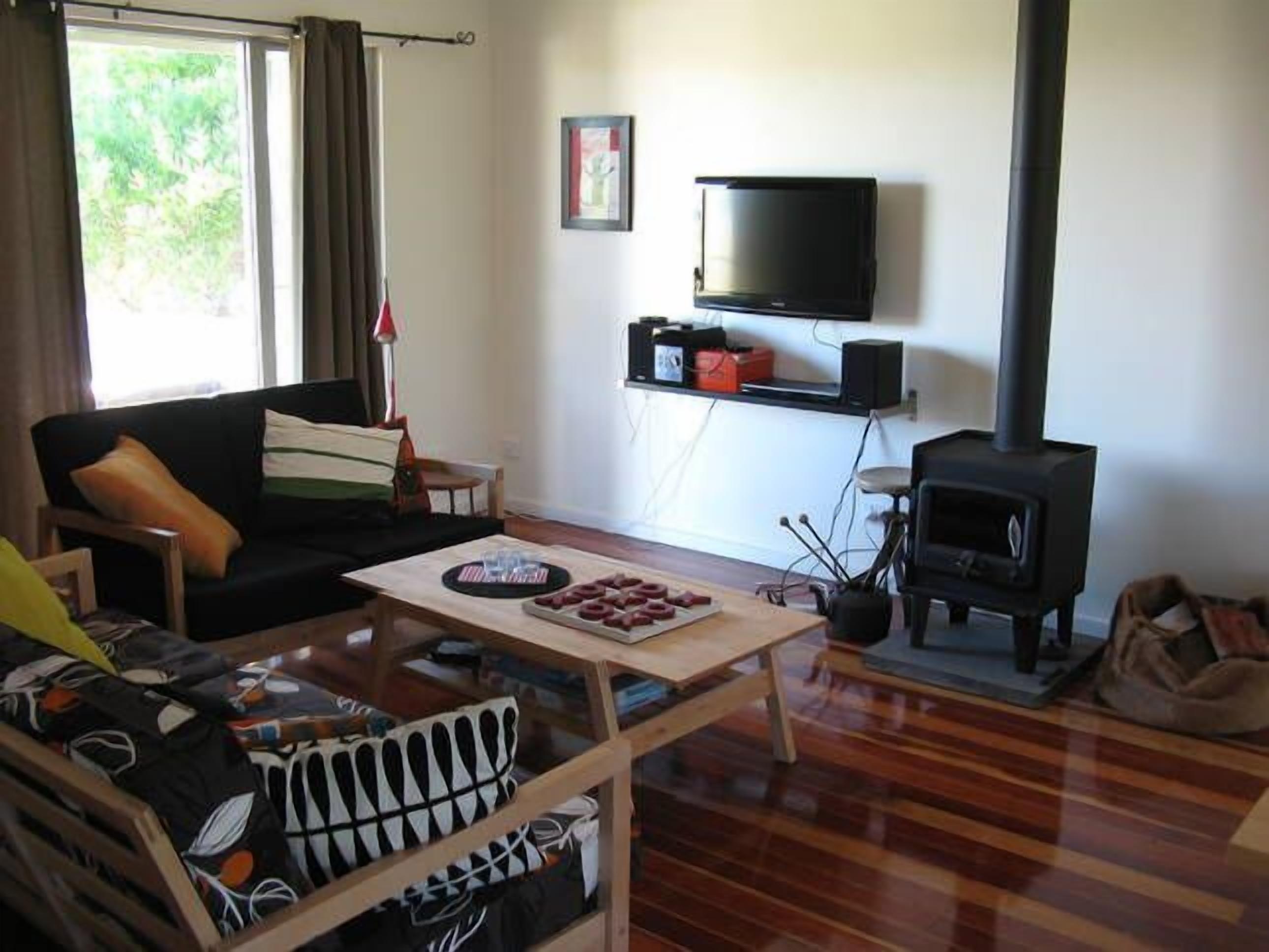 Relaxing cosy shack close to beach — image 6