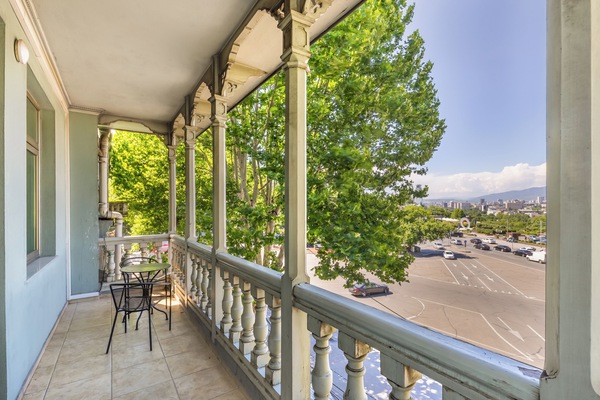 Deluxe Studio Suite | Balcony view