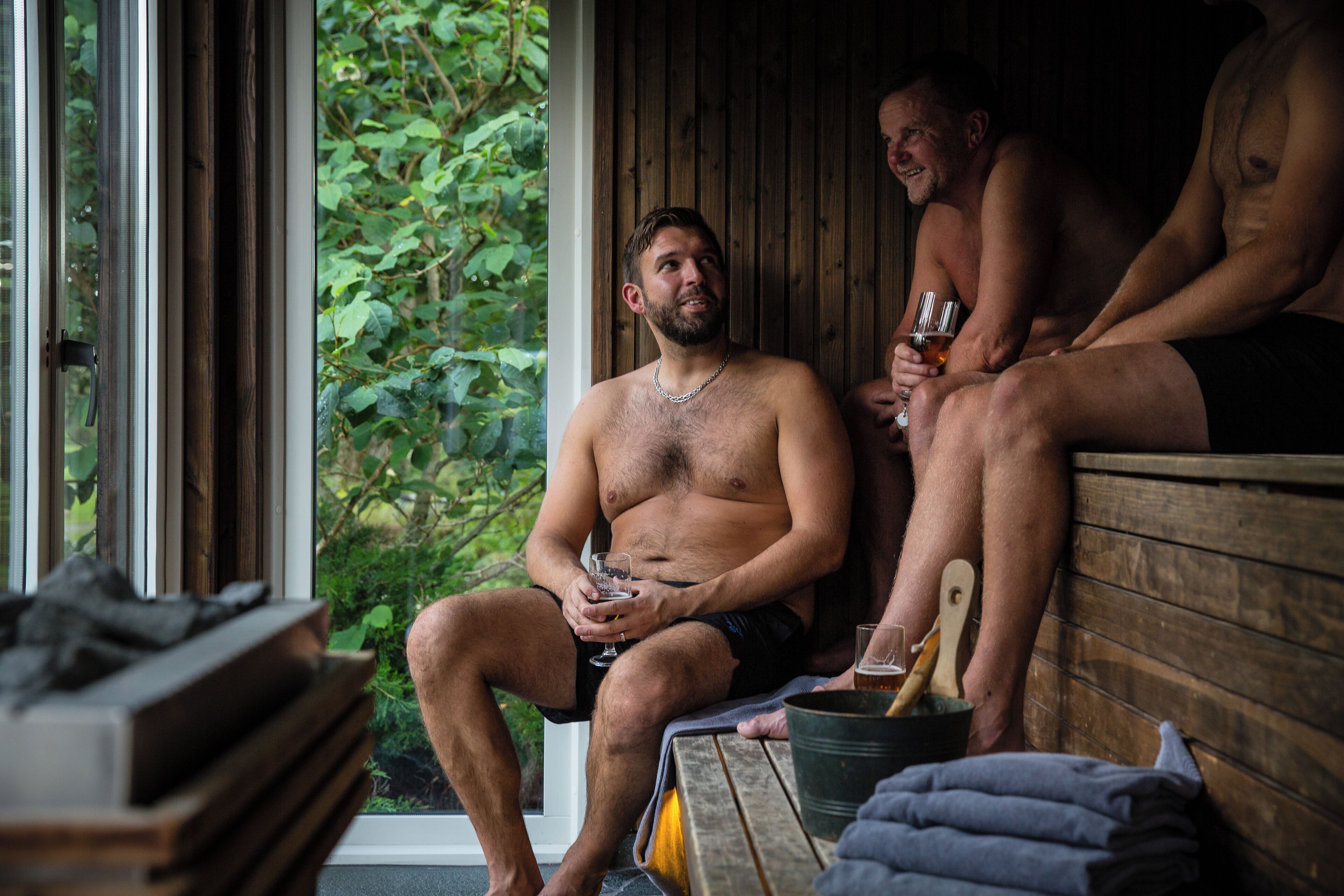 サウナ、ボディ トリートメント、ホットストーンマッサージ、スウェーデン式マッサージ、ボディラップ、ボディスクラブ