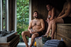 Sauna, body treatments, hot stone massages, Swedish massages, body wraps - Färna Herrgård & Spa (Kolsva)