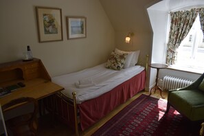 Decoración personalizada, muebles diferentes y escritorio