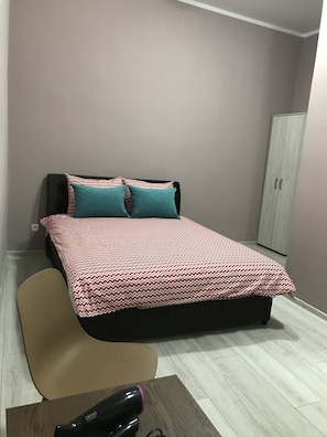 Chambre Double | Matelas mémoire de forme, décoration personnalisée