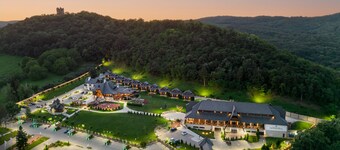 Etno Naselje Vrdnička Kula