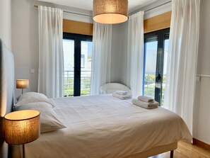 3 bedrooms, in-room safe, iron/ironing board, free WiFi