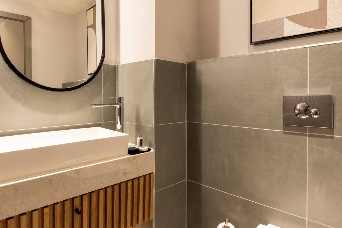 standard double room single use, 1 bedroom | bathroom | free toiletries, hair dryer, towels