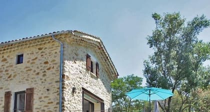 BEAUTIFUL GITE CENTRUM OF VALLON PONT D'ARC-cleaning and linen included