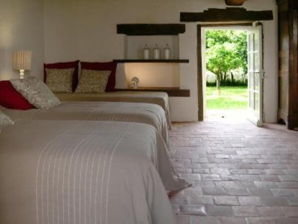 1 chambre, fer et planche Ă repasser, accĂšs au Wi-Fi (inclus)