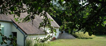 House - garden - private swimming pool.2 pers