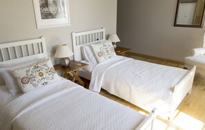 5 makuuhuonetta, työpöytä, silitysrauta/-lauta, ilmainen Wi-Fi