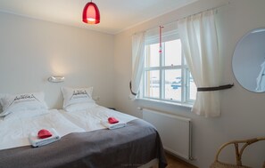 Verdunkelungsvorhänge, kostenlose Babybetten, kostenloses WLAN