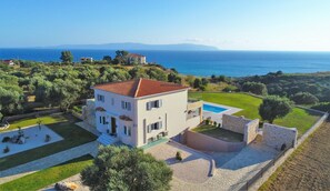 Exterior - Stunning, Luxury Villa with Panoramic Views of the Ionian Sea & Mountains (Kefalonia)