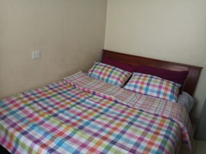 1 chambre, fer et planche Ă repasser, accĂšs Internet, draps fournis