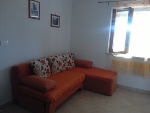 Apartment, 1 Bedroom (M1) | Living room