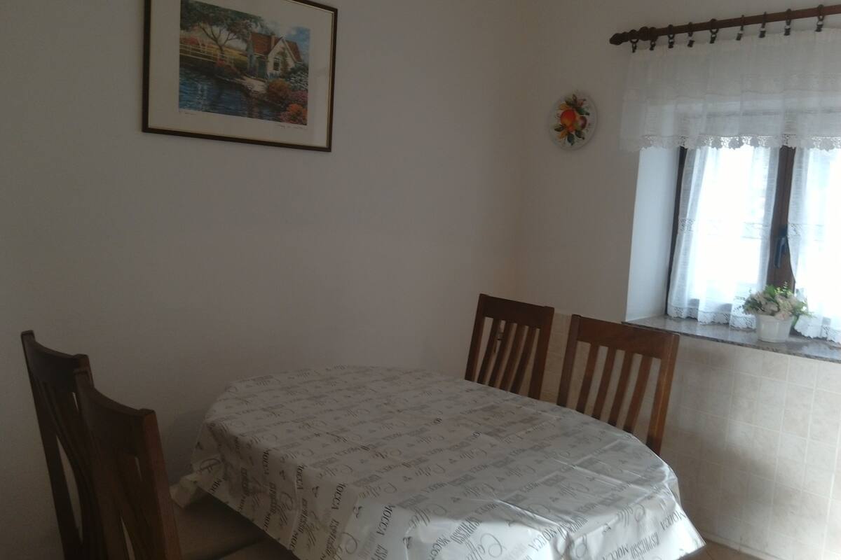 Apartment, 1 Bedroom (M2) | In-room dining