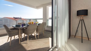 Apartamento, 2 habitaciones | Balcón