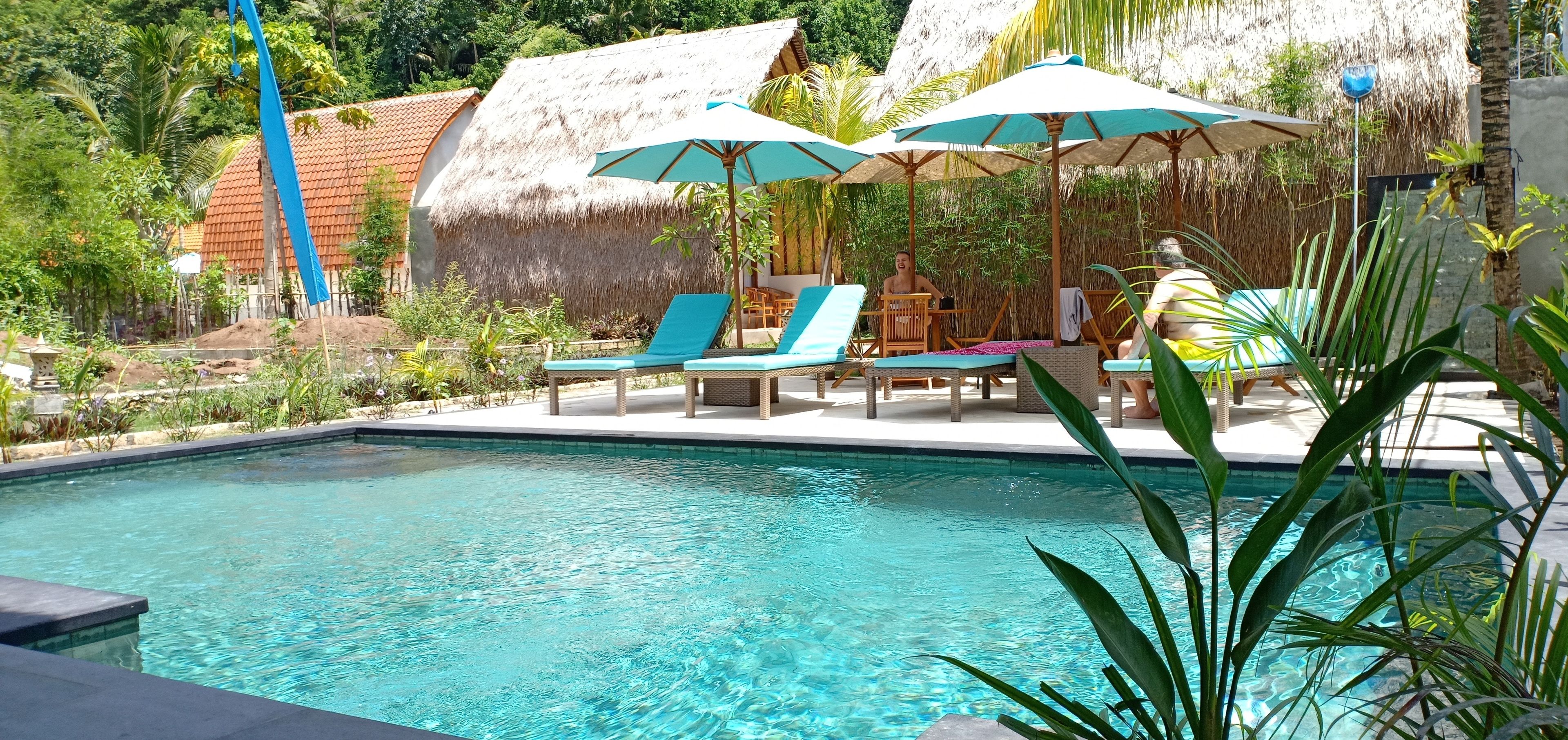 Outdoor pool, sun loungers