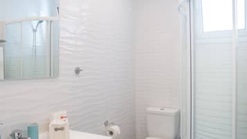 House, 1 Bedroom | Bilik Mandi | Pancuran mandi, kelengkapan dandanan diri percuma, pengering rambut