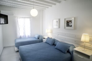Free WiFi, bed sheets - Chora House (Mykonos)