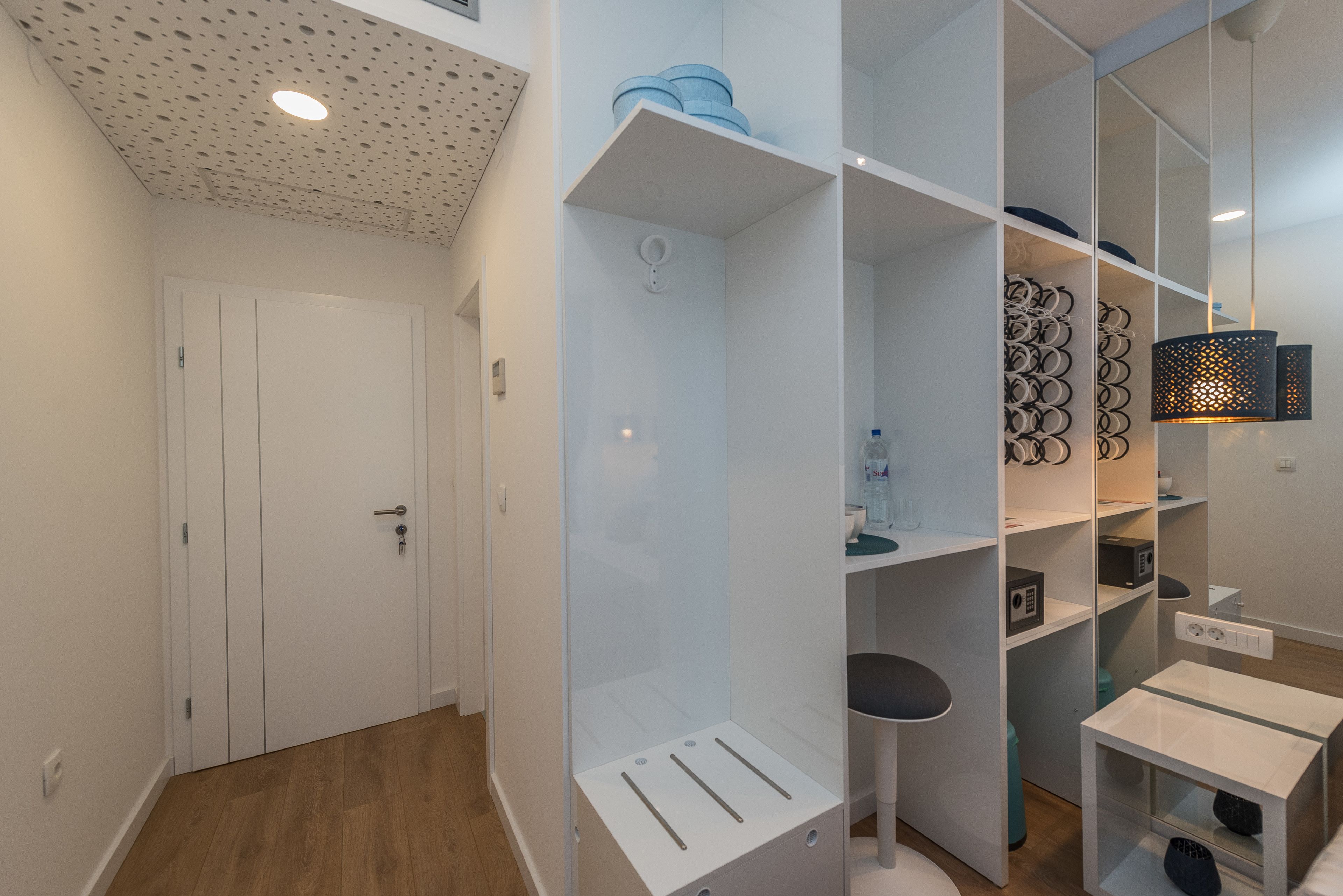 En 42-tommers LED-TV med Parabol-TV samt TV