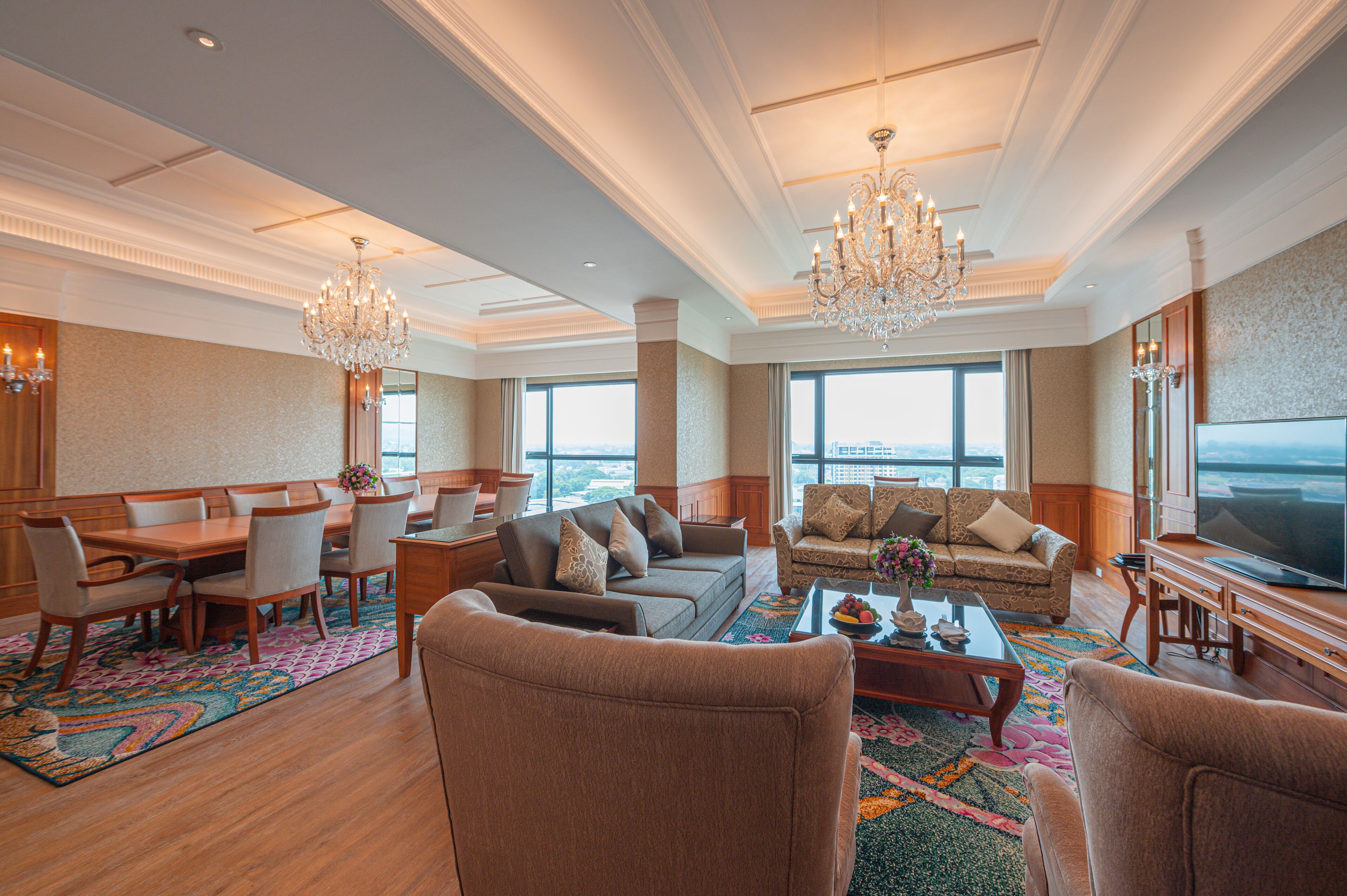 Royal Premier Suite | Oppholdsområde | Smart-TV