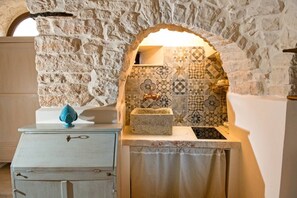 Haartrockner, Handtücher, Seife, Shampoo