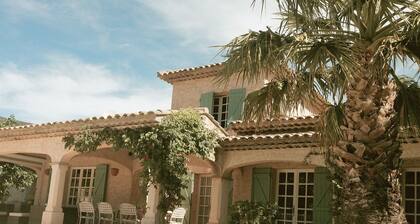 Golfe de St Tropez Riviera Française belle villa privée, piscine chauffée