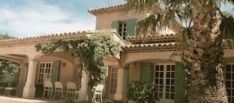 Golf van St Tropez Franse Rivièra mooie privé villa, verwarmd zwembad en airco