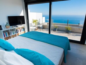 3 habitaciones, tabla de planchar con plancha, internet y ropa de cama 