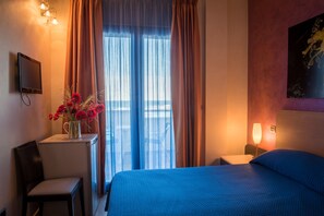 Double Room, Sea View | In-room safe, desk, bed sheets