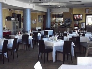 รวมอาหารเช้าแบบบุฟเฟ่ต์ ทุกวัน