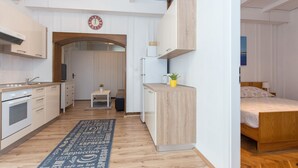 Standard Apartment, 2 Bedrooms (299 – priz) | Private kitchen - Apartments Zeljka (Malinska-Dubasnica)