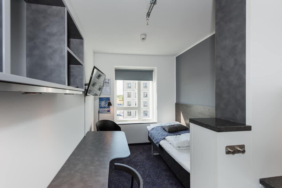 In-room safe, desk, iron/ironing board (on request), free WiFi