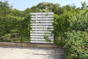 Property grounds - CASA SASA '- HOUSE WITH PRIVATE POOL BY THE SEA NEAR CEFALU' - (Lascari)