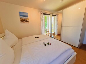 2 bedrooms, iron/ironing board, travel cot, WiFi