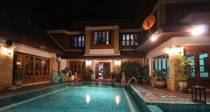 Salted pool luxury country villa near Bosang & Hot Springs with airport services