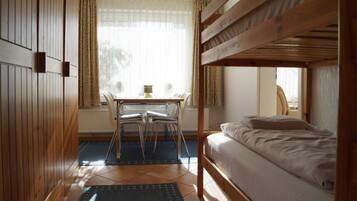 Apartment, 2 Bedrooms (Scheune unten) | Desk, free cribs/infant beds, free WiFi, bed sheets