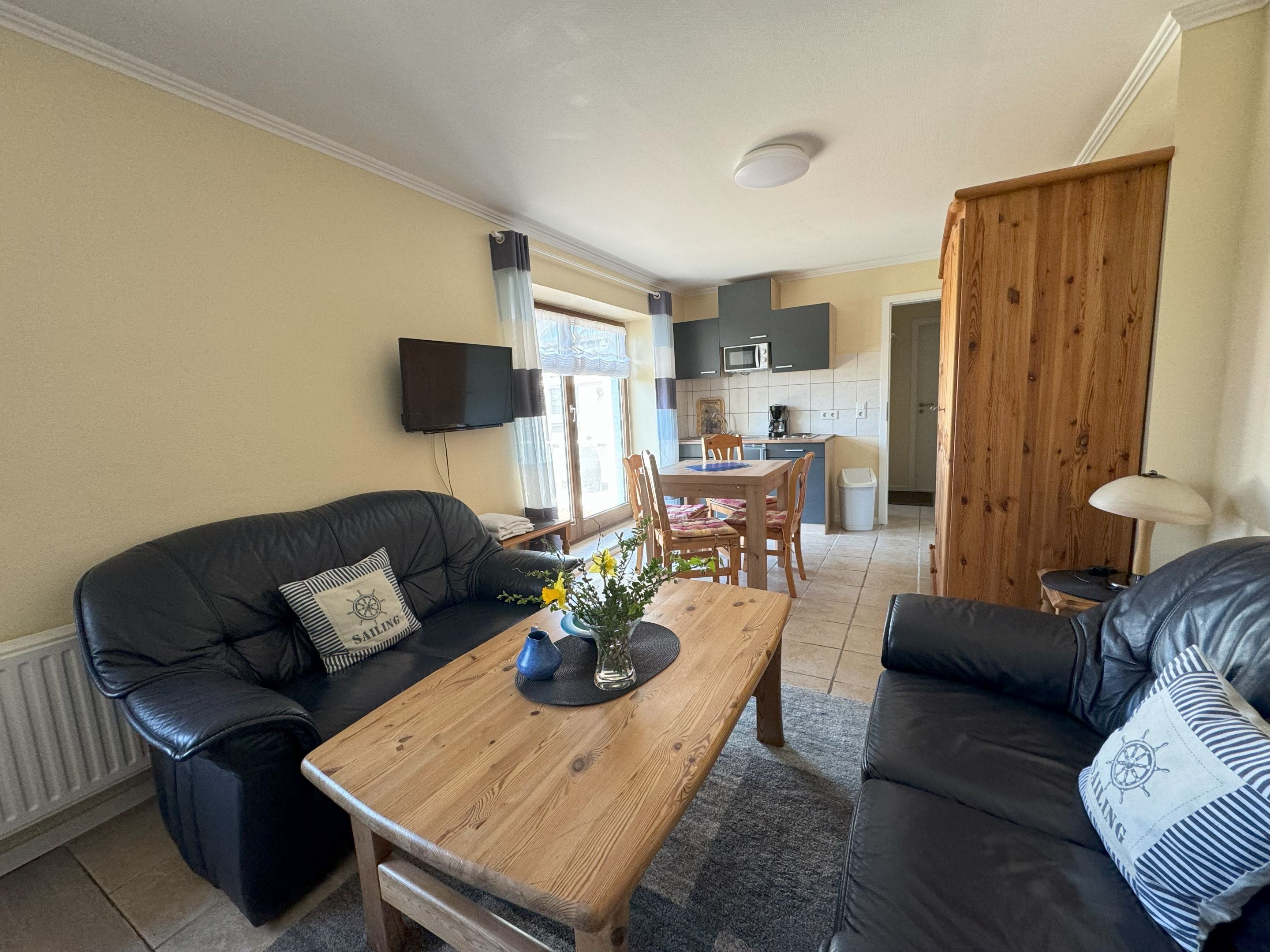 Apartment (Ground Floor) | Wohnbereich