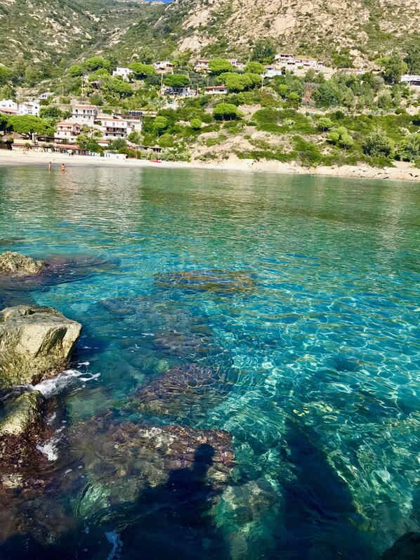 Beach nearby, sun loungers - Cozy house with fantastic sea view from every room, free WLAN (Elba)