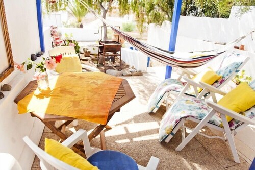 Aika maisonette-tyylisessä talossa, merinäköala, 15 min. rannalle