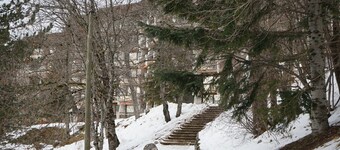 STUDIO APARTMENT SLEEPS 4, BALCONY, HEART OF RESORT, ALL COMFORTS