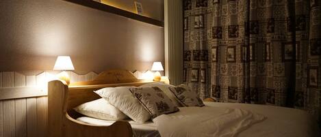 1 bedroom, in-room safe