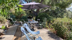 Outdoor dining - Maison 2 chambres, clim, wifi, parking, terrasse (Bandol)